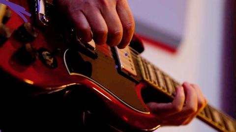 gitara_czerwona