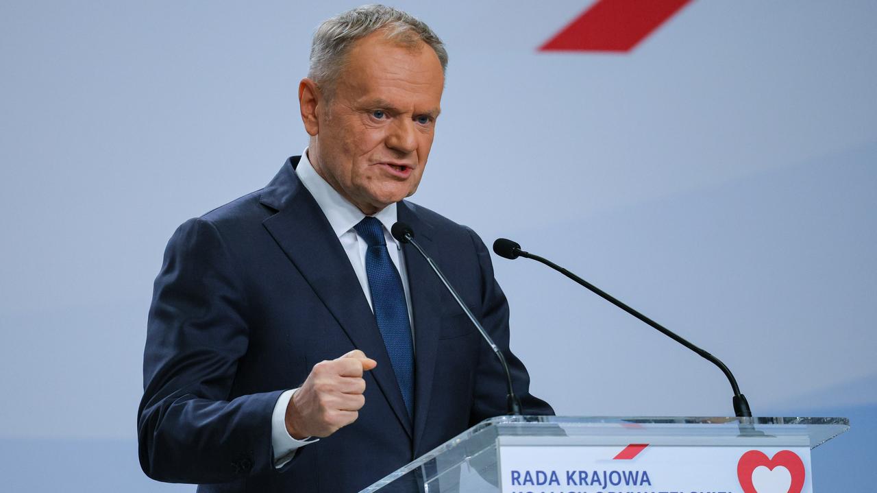 "Będą bardzo żałowali tej decyzji". Tusk przestrzega