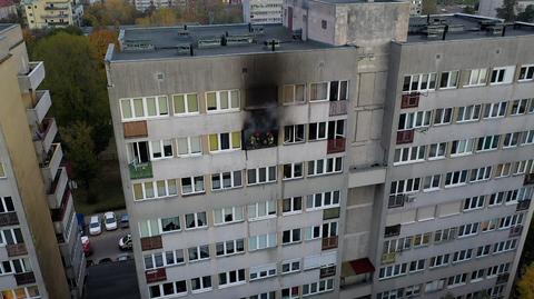 Pożar mieszkania na dziewiątym piętrze