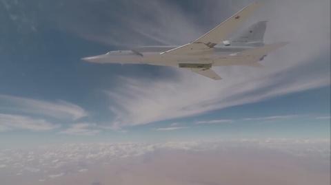 Bombowce Tu-22 uderzyły w pozycje dżihadystów w Dajr az-Zaur. Wideo z 2 listopada