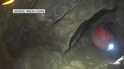 Polish mountain rescuers are searching for two missing cavers