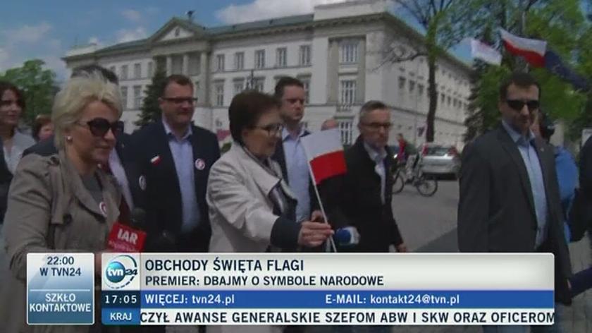 Premier Ewa Kopacz rozdawała flagi w Radomiu