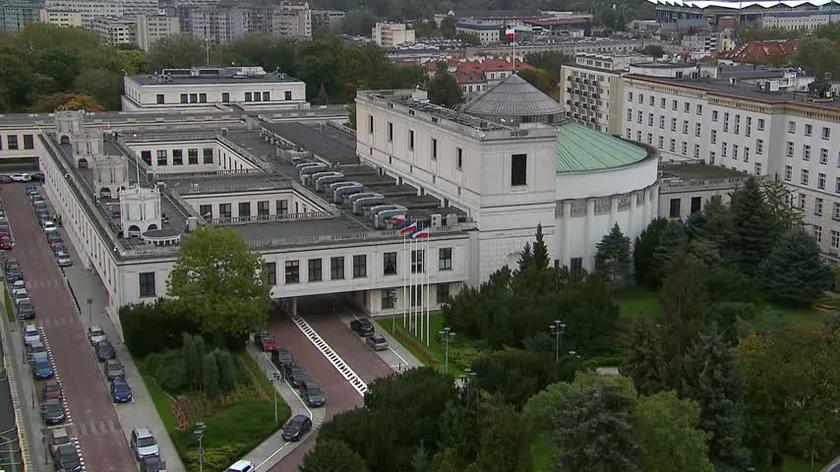 Posiedzenia Sejmu i Senatu przełożone. Powodem koronawirus 