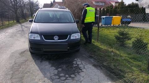 Inowrocław. Policjanci sprawdzali, czy taksówkarze zapinają pasy podczas jazdy