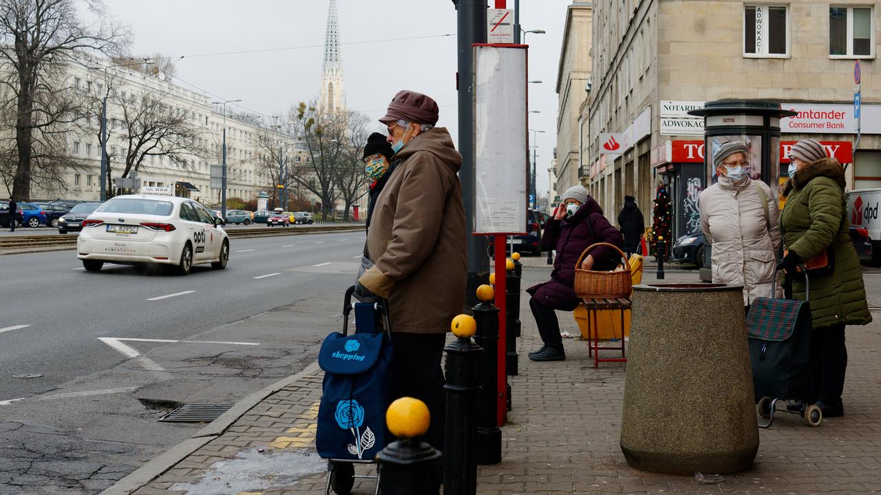 Niektórzy emeryci mogą dostać zwrot. Nawet 700 złotych