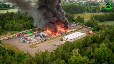 Pożar zbiorników z chemikaliami w Żarowie