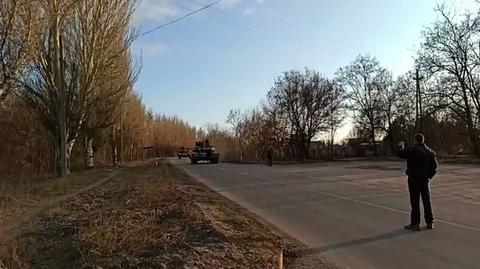 Dniprorudne (obwód zaporoski): mieszkańcy zawracają rosyjski czołg