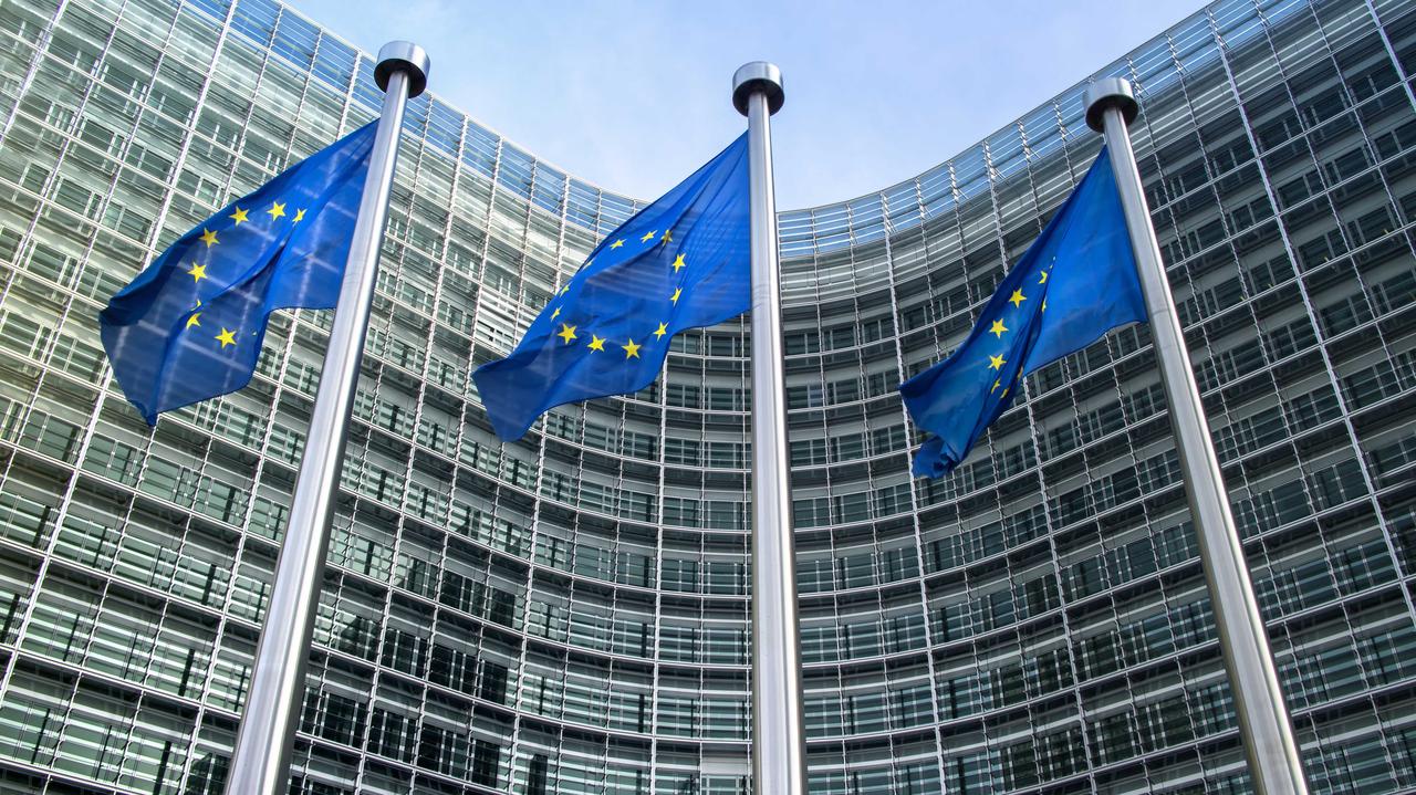 Komisja Europejska odpowiedziała Polsce w sprawie o wstrzymanie naliczania kary nałożonej przez