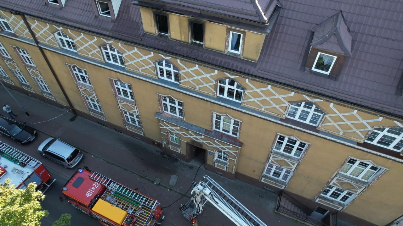 Białogard. Tragiczny pożar na poddaszu. Jedna osoba nie żyje