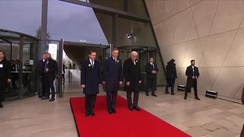 Prezydenci Polski, Niemiec i Izraela pokłonili się przed Pomnikiem Bohaterów Getta w Warszawie