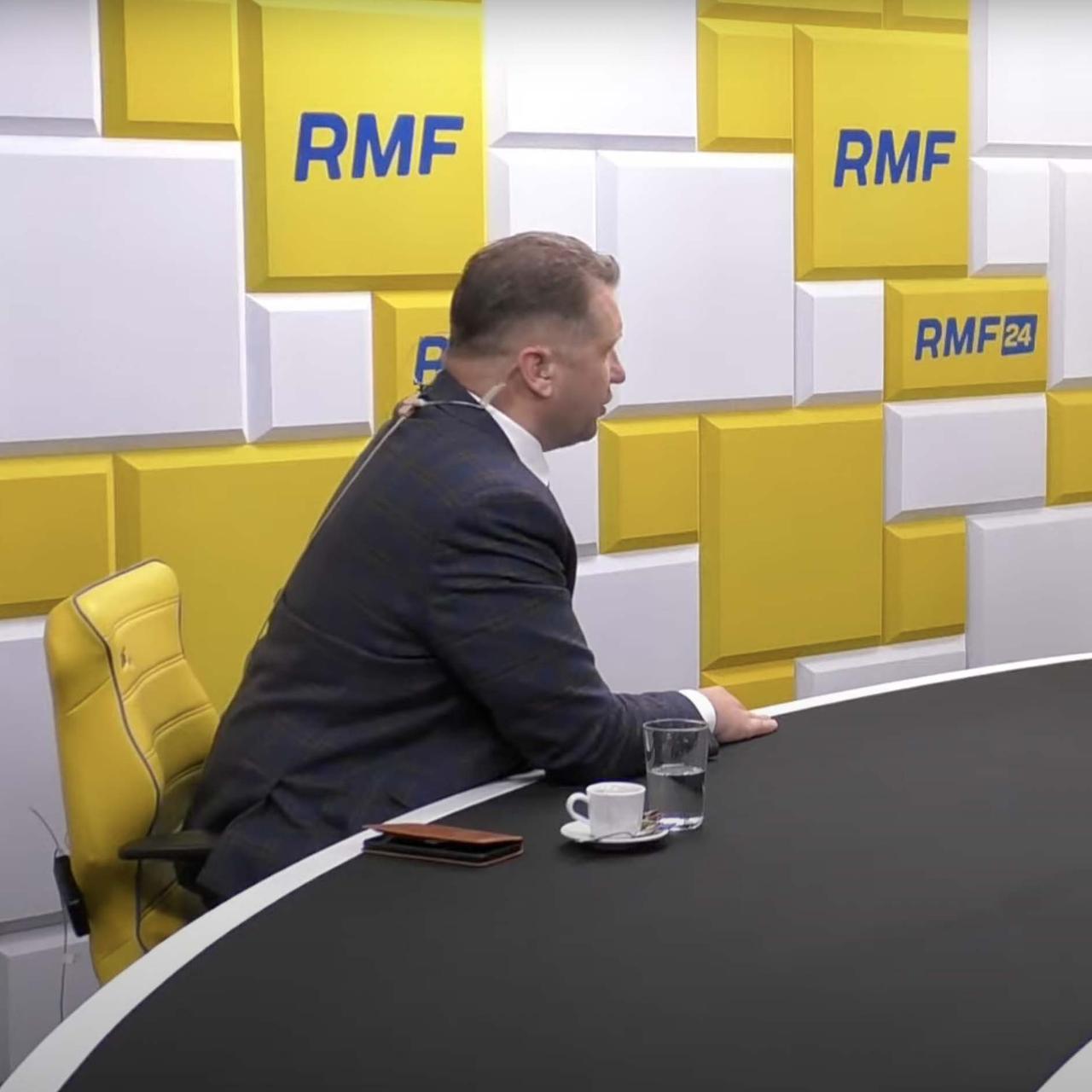 Minister edukacji Przemysław Czarnek - rozmowa w RFM FM, wymiana zdań z  Robertem Mazurkiem o własnej żonie - TVN24