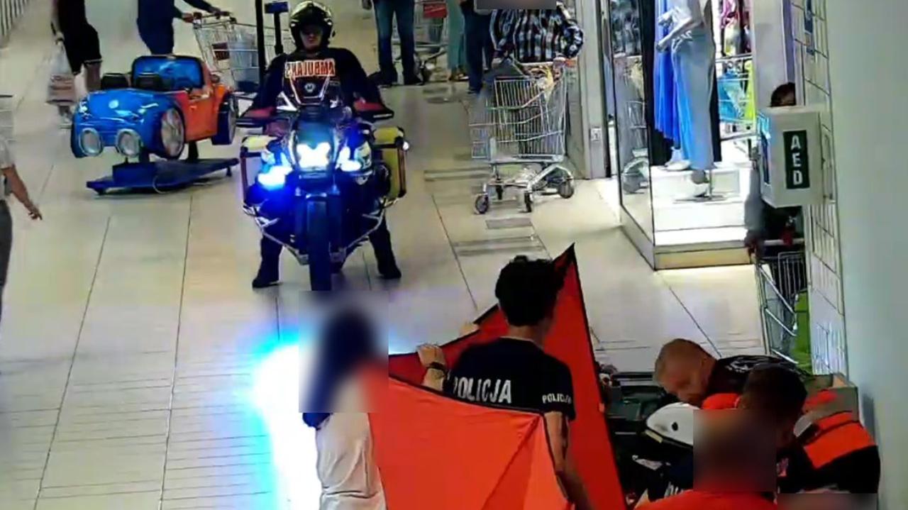 Sosnowiec: klienci centrum handlowego uratowali życie nieprzytomnej kobiety