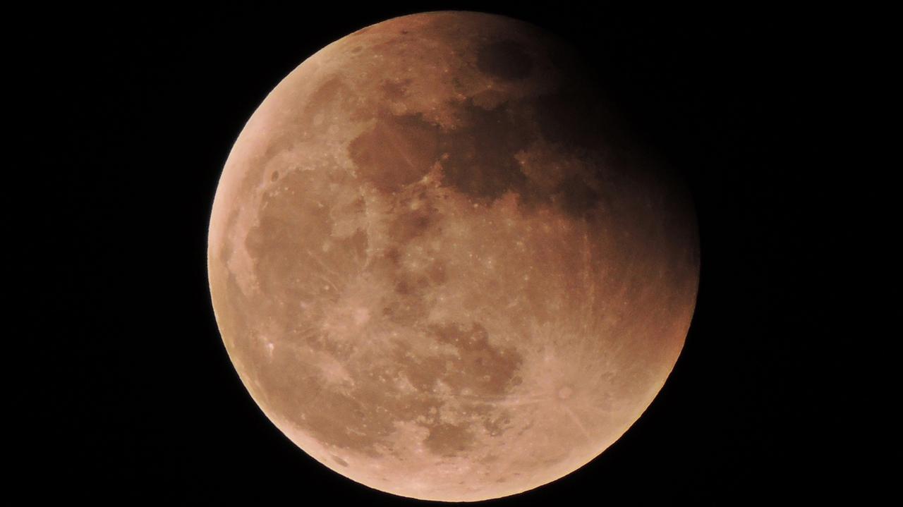 Eclipsa de Lună 2023. Când va avea loc eclipsa de Lună?  Va fi vizibil în Polonia?