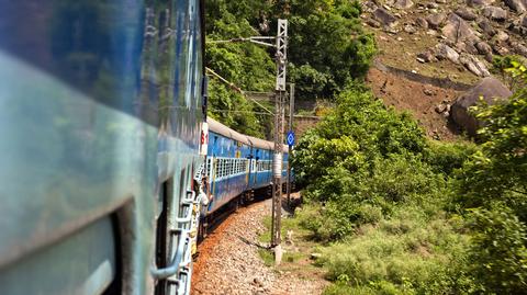 W dystrykcie Vizianagaram w Indiach wykoleił się pociąg pasażerski