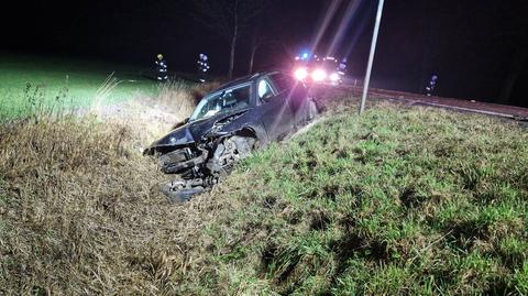 Wolenice. Wypadek na DK 15. Auto dachowało, w środku nie było nikogo