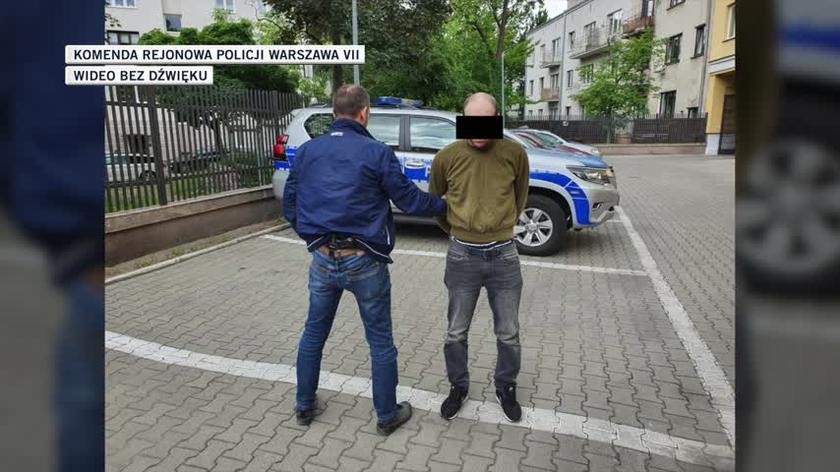 Praga Południe. Policjanci zatrzymali 41-latka, który przyznał się do kradzieży. Wpadli na jego trop, bo źle zaparkował auto (materiał z 3.06.2022)