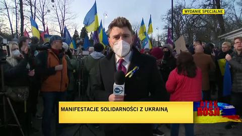 Uczestnicy manifestacji solidaryzują się z Ukrainą 