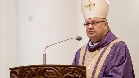 Biskup Andrzej Czaja przeprosił ofiarę księdza pedofila w nagranym wideo