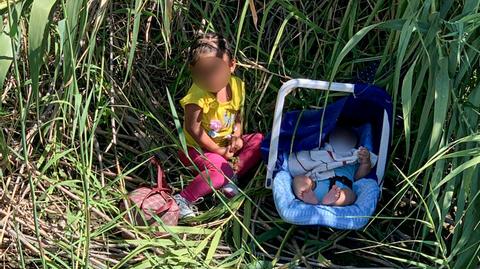 Pogranicznicy znaleźli dwoje dzieci przy rzece Rio Grande