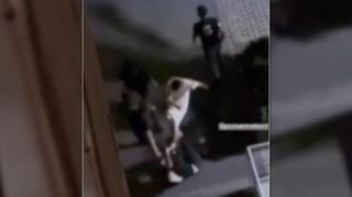 Czterech na jednego. Brutalne bili i kopali. Nagranie