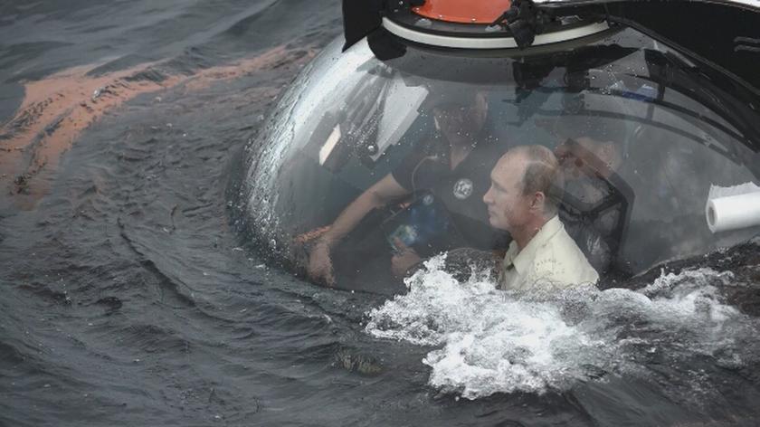 Putin w batyskafie zszedł na dno Morza Czarnego.