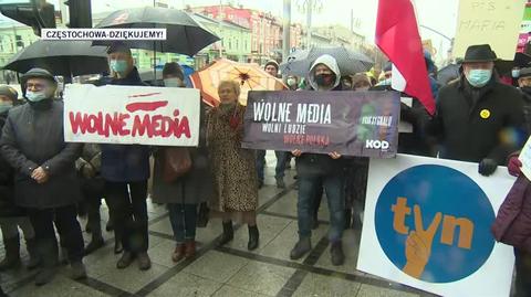 Częstochowa. Protest w obronie TVN i innych wolnych mediów