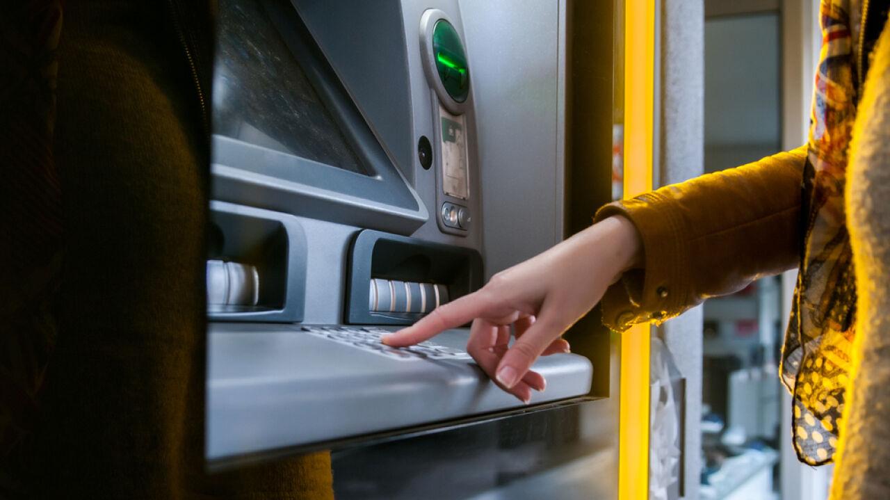 Niedostępne bankomaty. Duży bank ostrzega