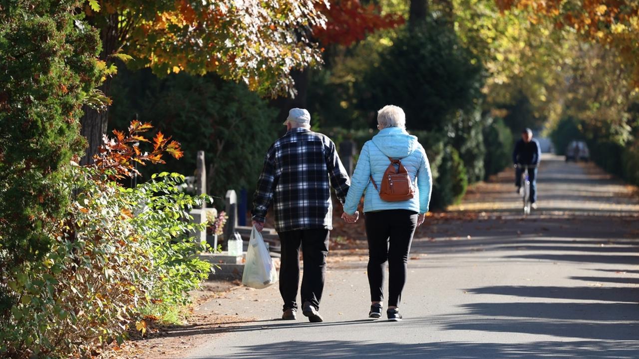Przybywa stulatków w Polsce. Dominują dwa województwa