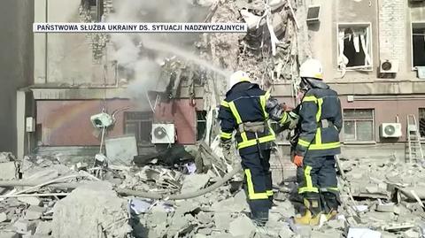 Rosjanie zniszczyli budynek administracji. Akcja strażaków i ratowników w Mikołajowie (29.03.2022)