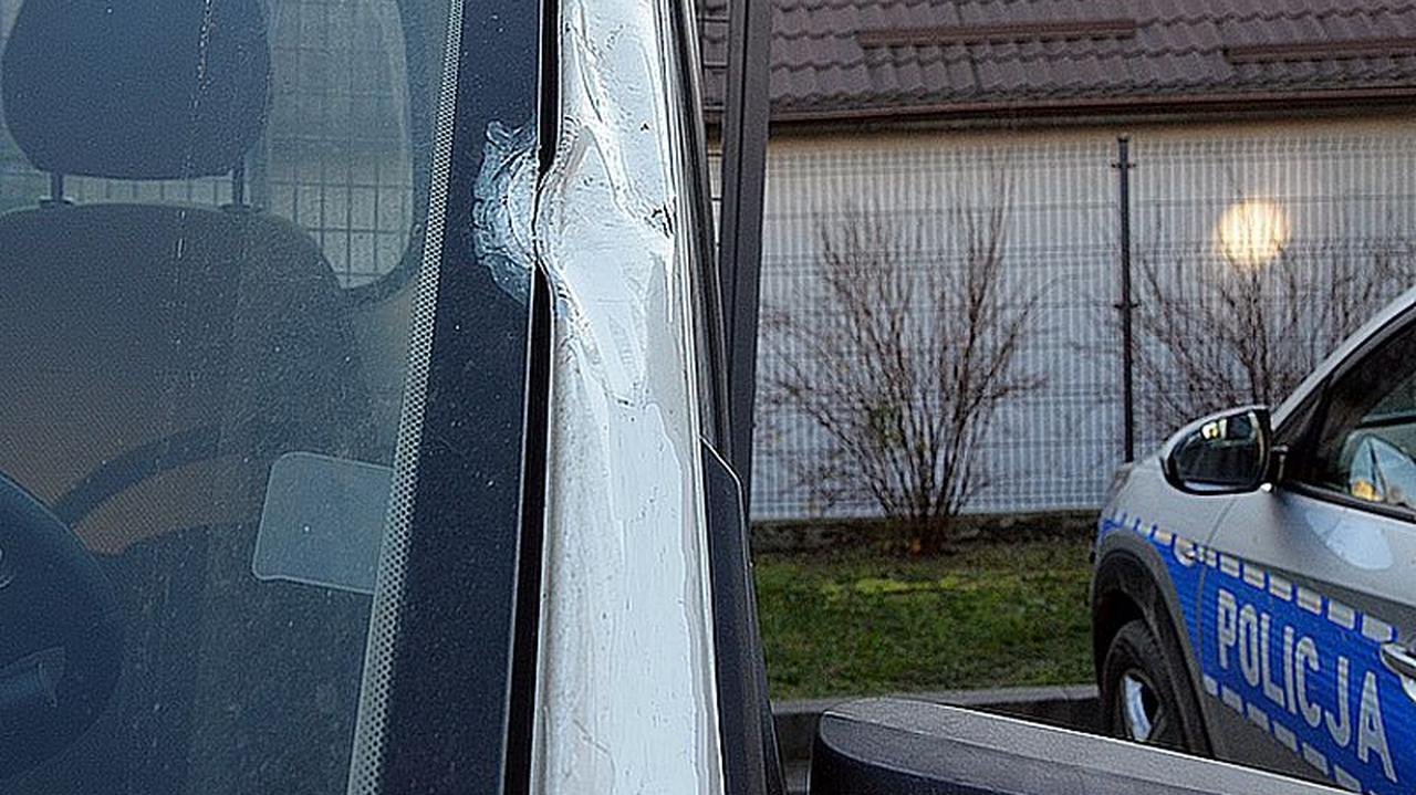 Kartuzy. Rzucał kamieniami w samochody jadące ruchliwą trasą i uciekał. Wpadł za czwartym razem