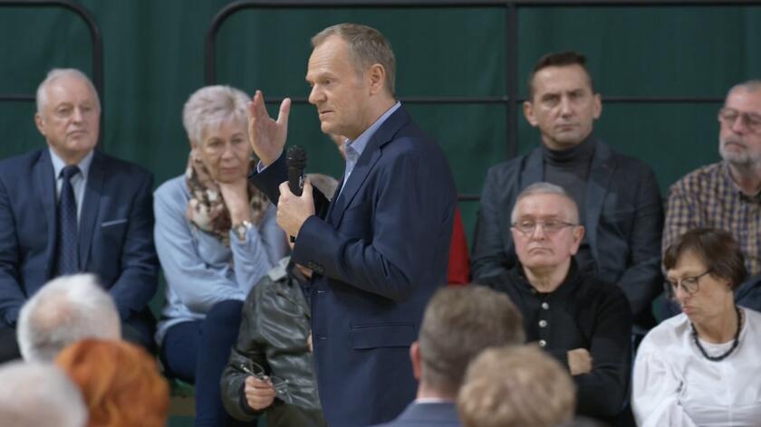 Tusk: To Święto Niepodległości będzie świętem dla wielu bardzo smutnym. Niektóre rodziny nie są w stanie przetrwać od 1 do 1