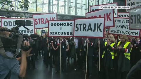 Turmoil after Polish national carrier fired 67 people for taking part in a strike