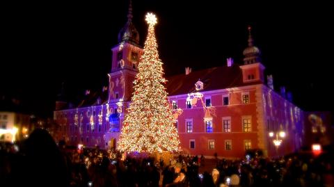 Warszawa rozbłysła świątecznymi światełkami