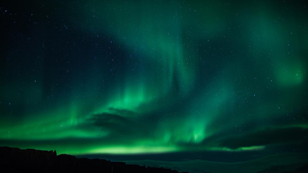 Dwie wyjątkowe noce. Mogą przynieść najsilniejsze od lat zorze polarne