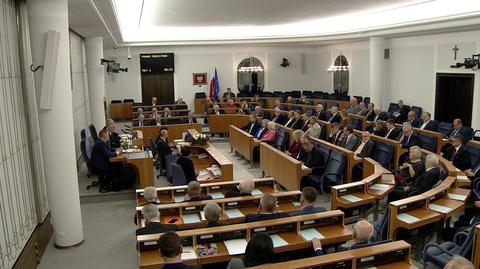 Senat przyjął bez poprawek nowelizację ustaw o systemie oświaty i Prawo oświatowe. Debata