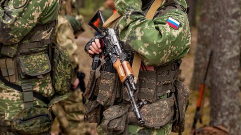 Rosyjscy żołnierze ćwiczą w pobliżu ukraińskiej granicy. Nagranie z 9 lipca  