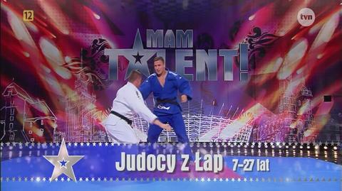 Judocy z Łap. Pokaz judo z poczuciem humoru 