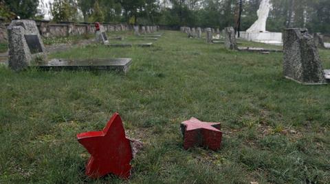 Rosja wzywała do "potępienia złoczyńców". Policja: cmentarz zniszczyły dzieci