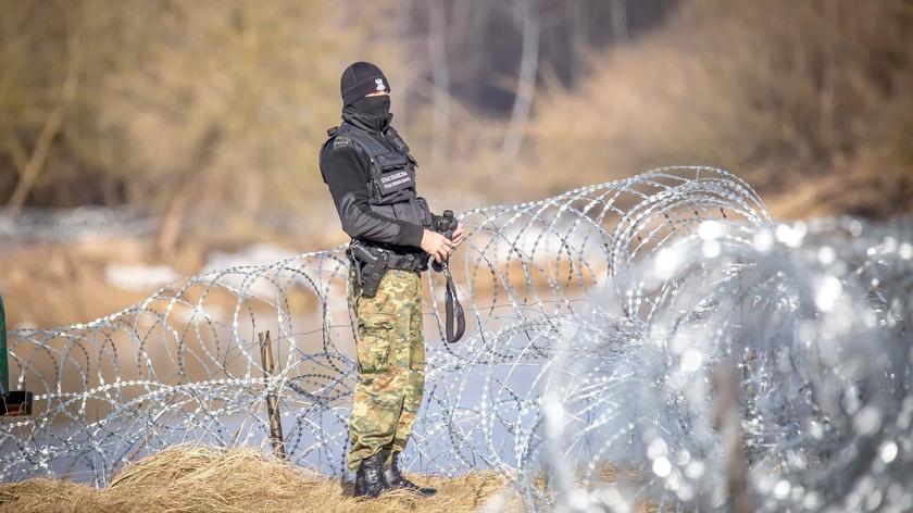 Na granicy z Białorusią powstaje zapora, mieszkańcy regionu mają wątpliwości - wideo z 16.02.2022