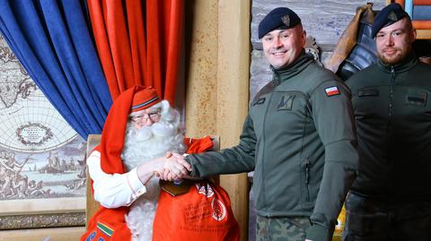 Żołnierze dostarczyli listy do rąk Świętego Mikołaja