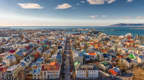 Ulice Reykjaviku. Wideo archiwalne