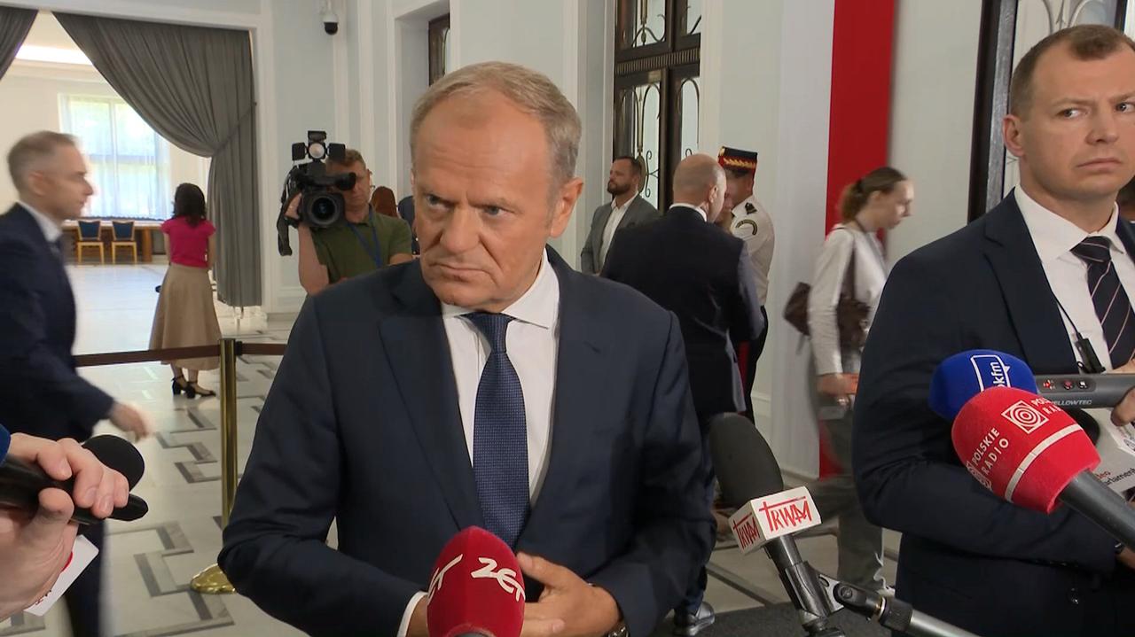 Rząd Tuska wprowadza limit 76,8 tys. zł miesięcznie dla lekarzy w NFZ