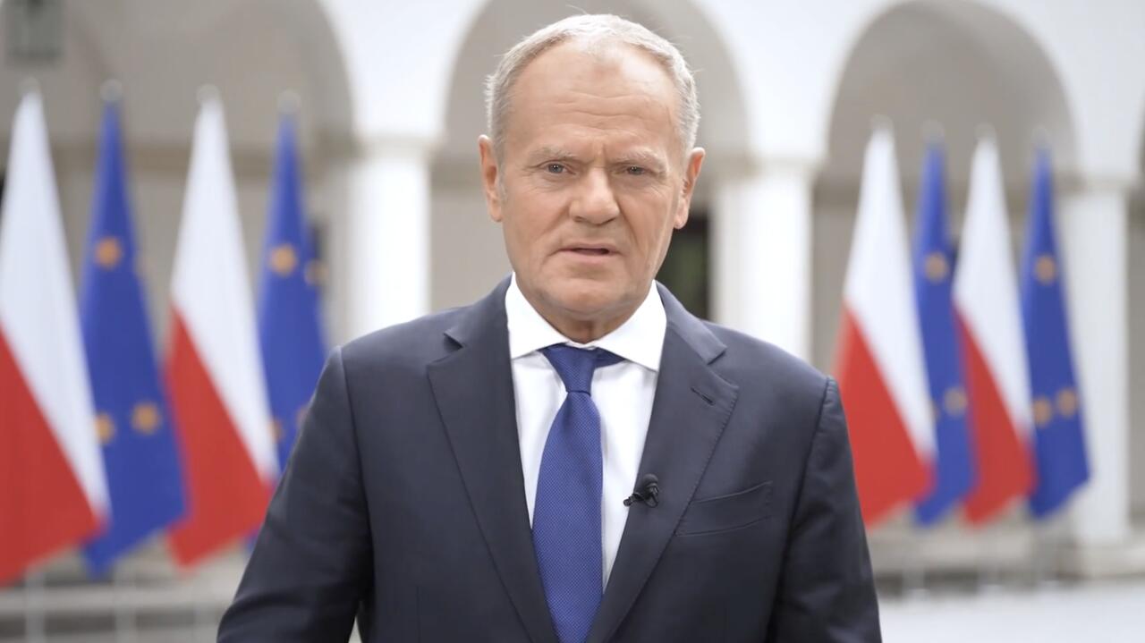 Apel premiera na godzinę "W". "Przystańmy, pochylmy głowy"