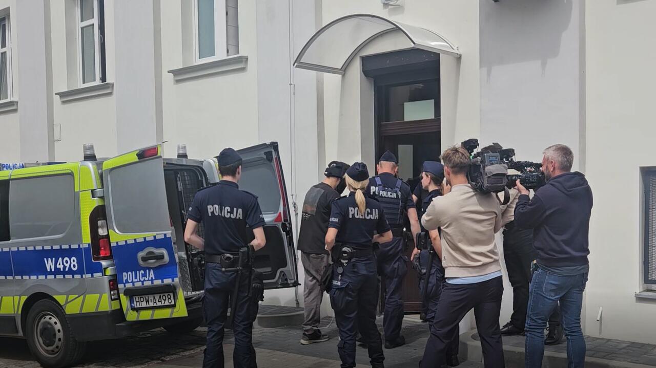 Murder in Chojna: 21-year-old son charged after mother found dead at home