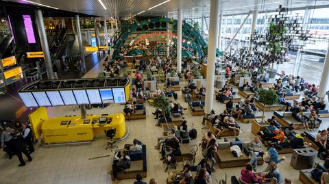 Lotnisko Schiphol w Amsterdamie. Wideo archiwalne