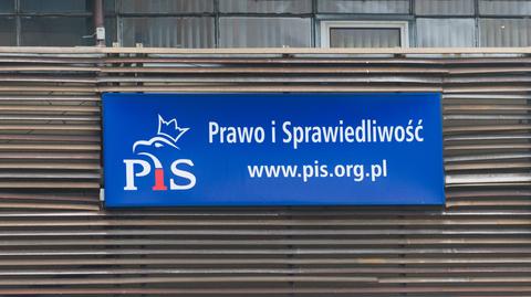 W niecałe dwa tygodnie menadżerowie państwowych spółek przelali na konto PiS ponad 300 tysięcy złotych. Komentarze