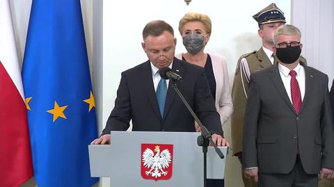 Prezydent Duda wręczając gen. Andrzejczakowi nominację na drugą kadencję na stanowisku szefa SGWP
