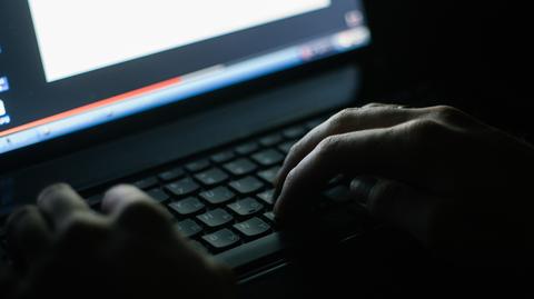 Oszustwa. Ekspert o atakach cyberprzestępców na smartfony