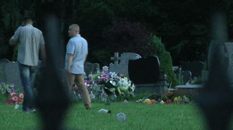 Braniewo: Zdewastowane nagrobki, rozkopany grób dziecka