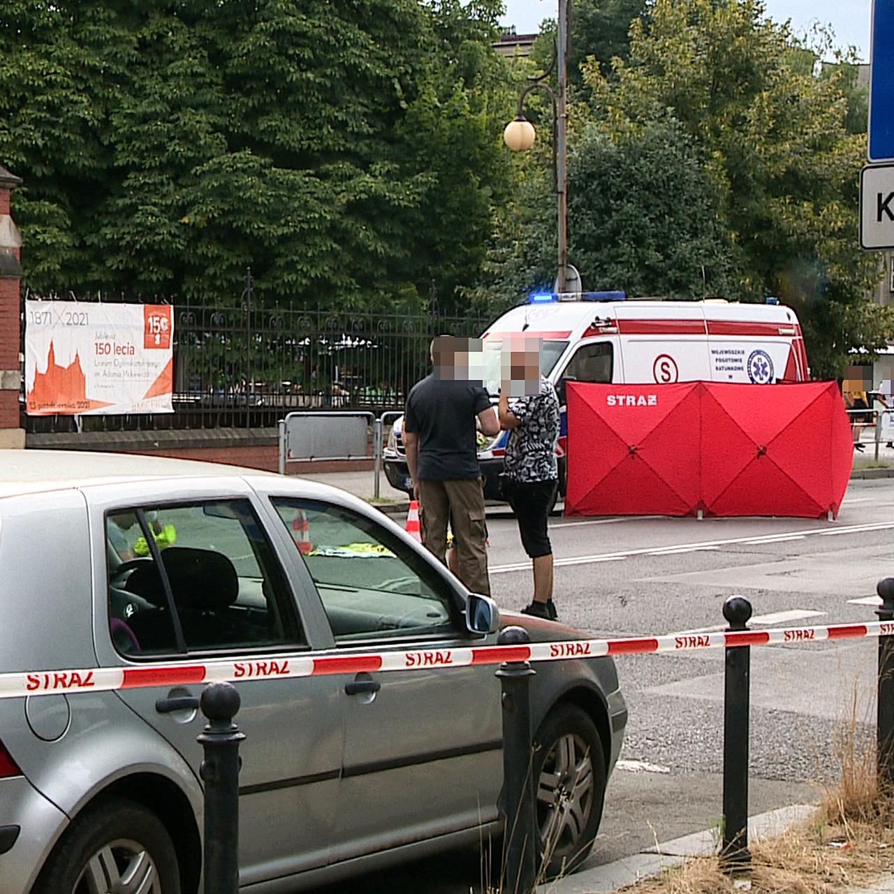 Katowice. 19-Letnia Kobieta Potrącona Przez Autobus, Nie Żyje - Tvn24